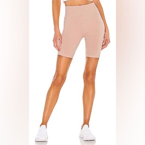 REVOLVE L’urv Biker Short Euphoria Seamless in Blush Activewear XS - Picture 1 of 10